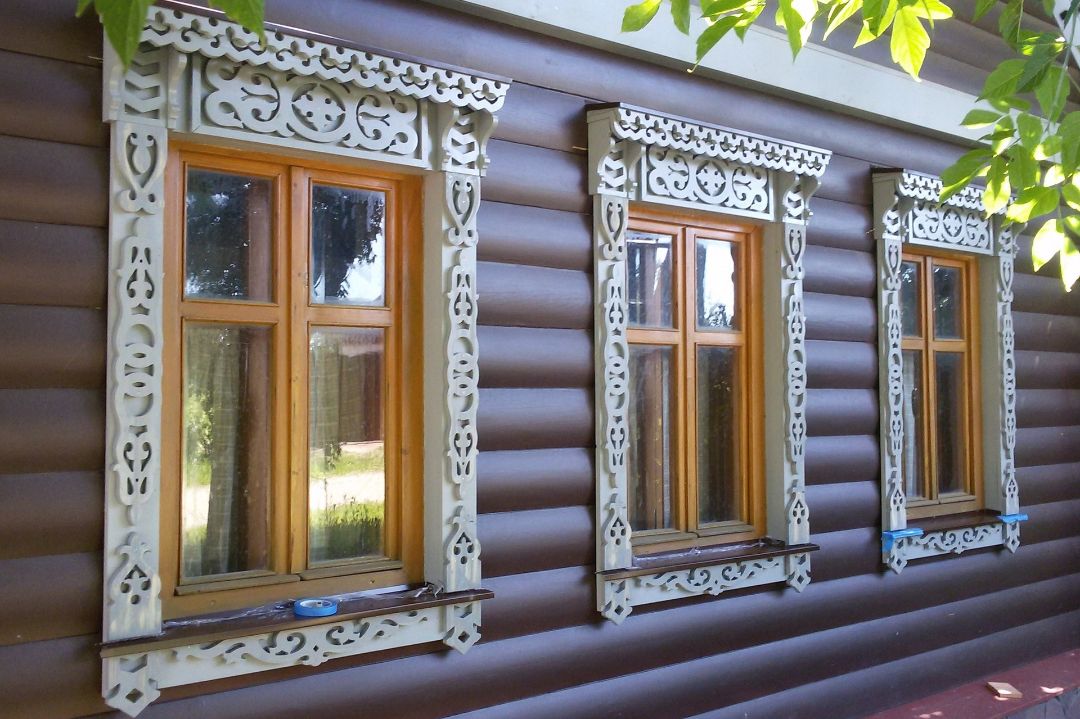 Остекление с окосячкой (обсадой), окна и двери, проёмы в деревянном доме, бане, срубе из бревна, бруса, лафета. Изготовление, доставка, установка, монтаж "под ключ". В любом регионе.